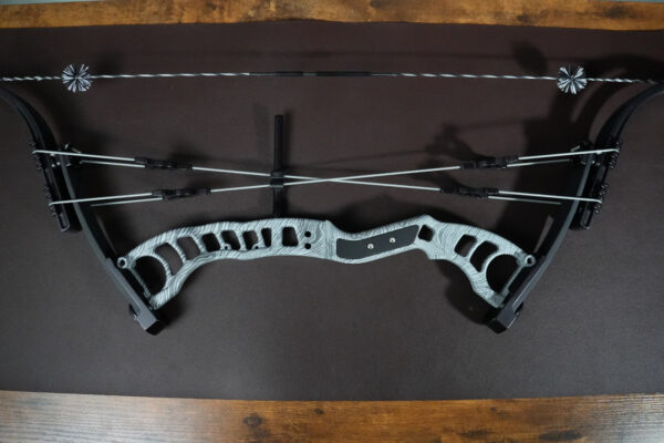 G-String Bowstrings Gnat Lever Bow - Image 2