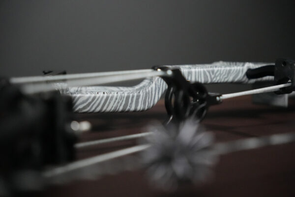 G-String Bowstrings Gnat Lever Bow - Image 4